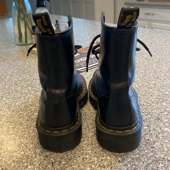 Dr. Martens 1460 Originals 8-Eye, Unisex, Soft Toe, Slip Resistant, 6 Inch Boot - Picture 3 of 8